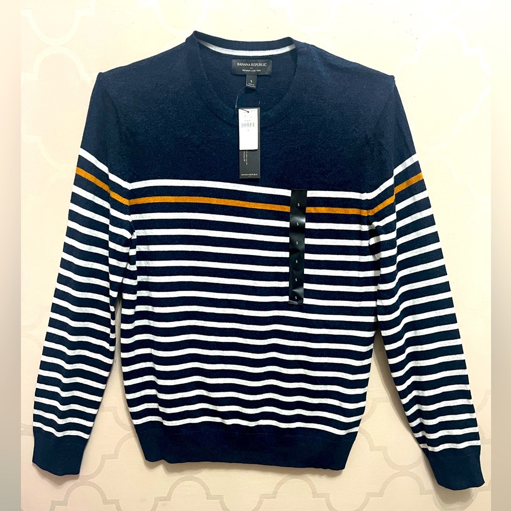 Banana Republic premium Luxe Yarn Sweater Navy & white Size Small NWT